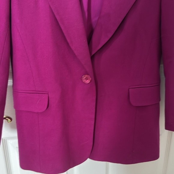 Vintage Kimberly Bennett Women's magenta Blazer 100% Merino wool size 8 - Picture 3 of 6